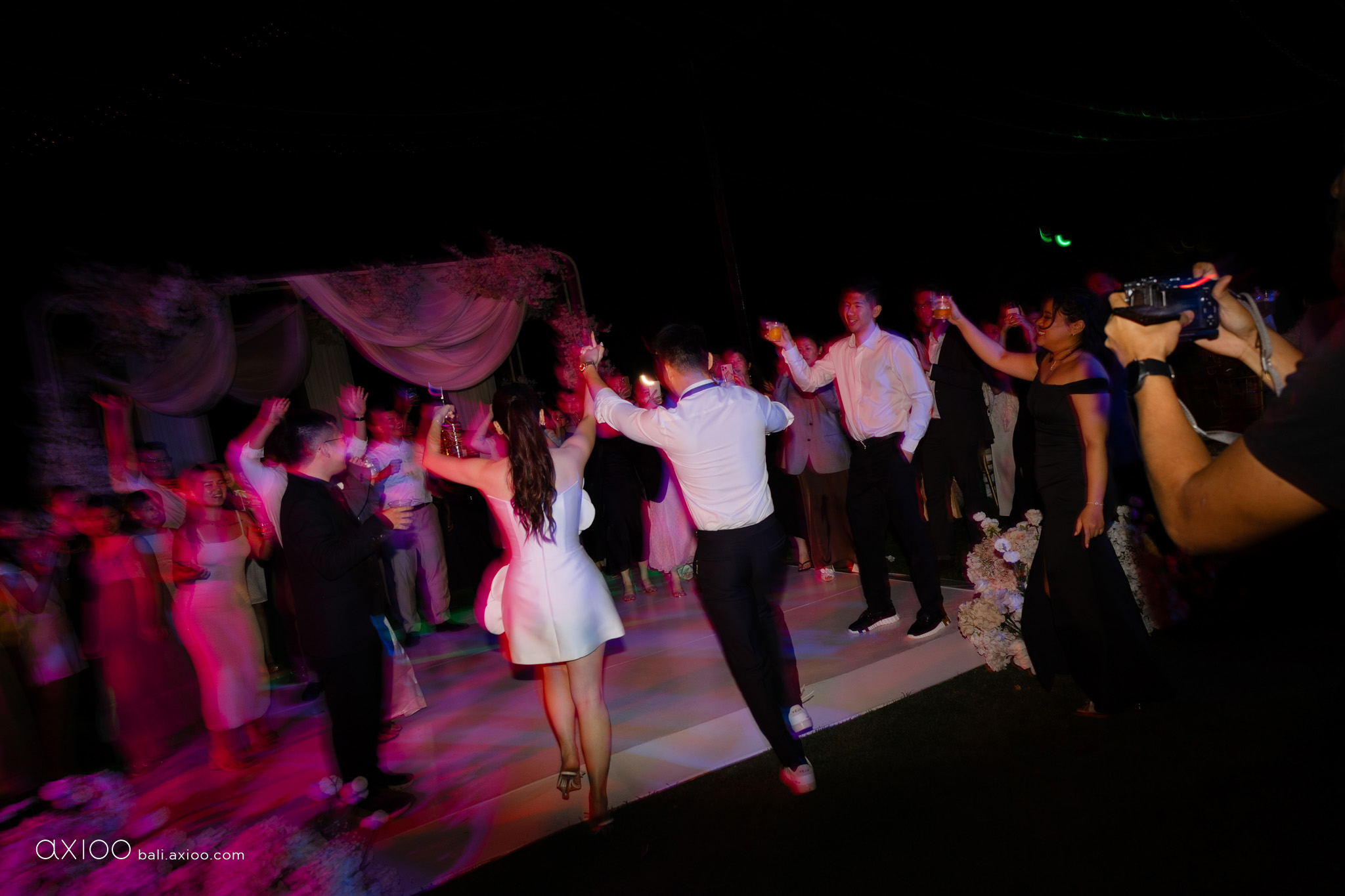 Axioo: A Study in Softness: A Wonderland Uluwatu Wedding in Bali